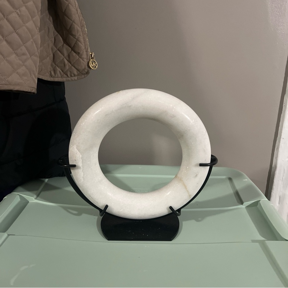 Jamie young decor marble Circle with stand